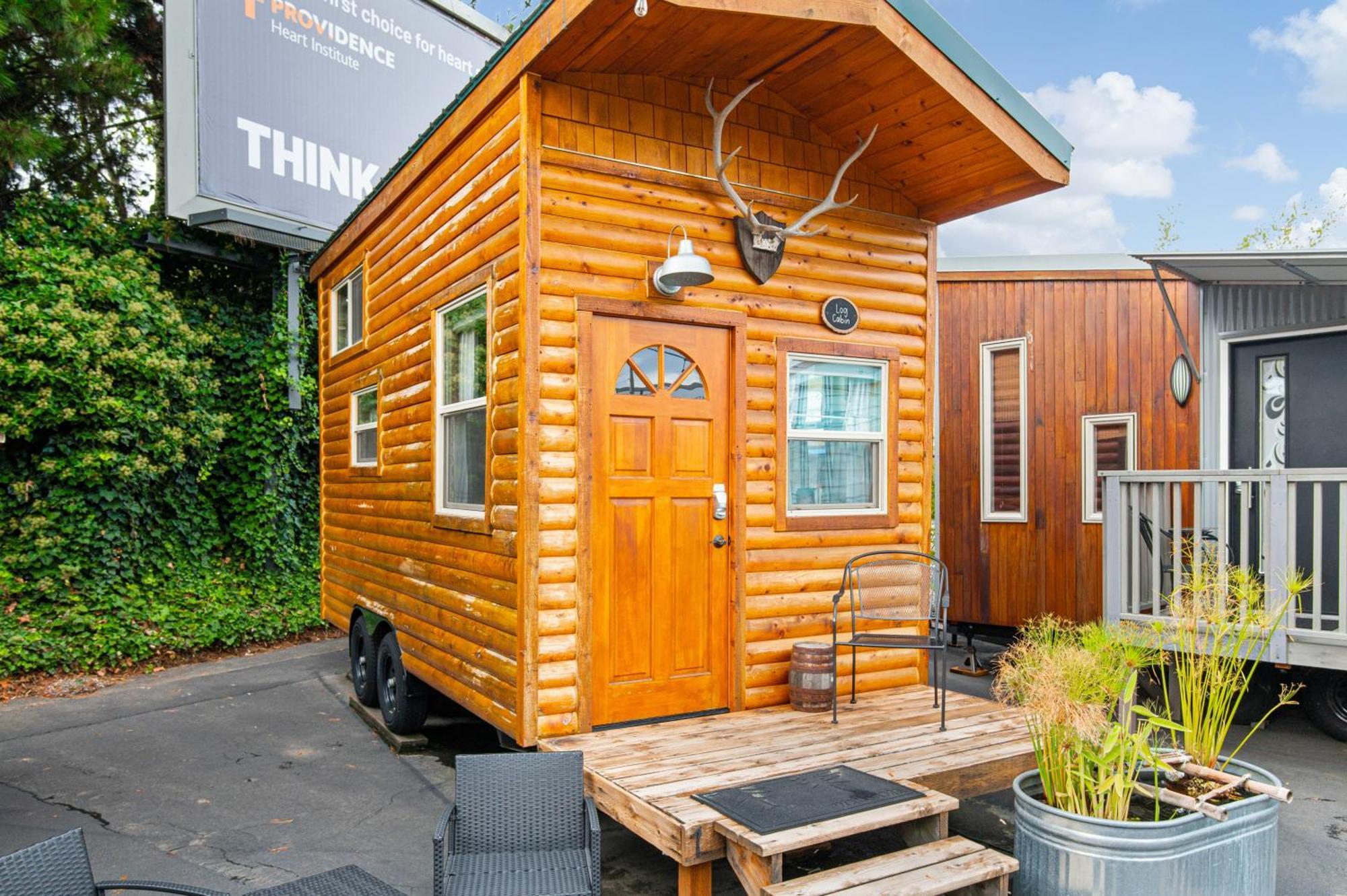 Tiny Digs - Of Tiny Hotel 2*