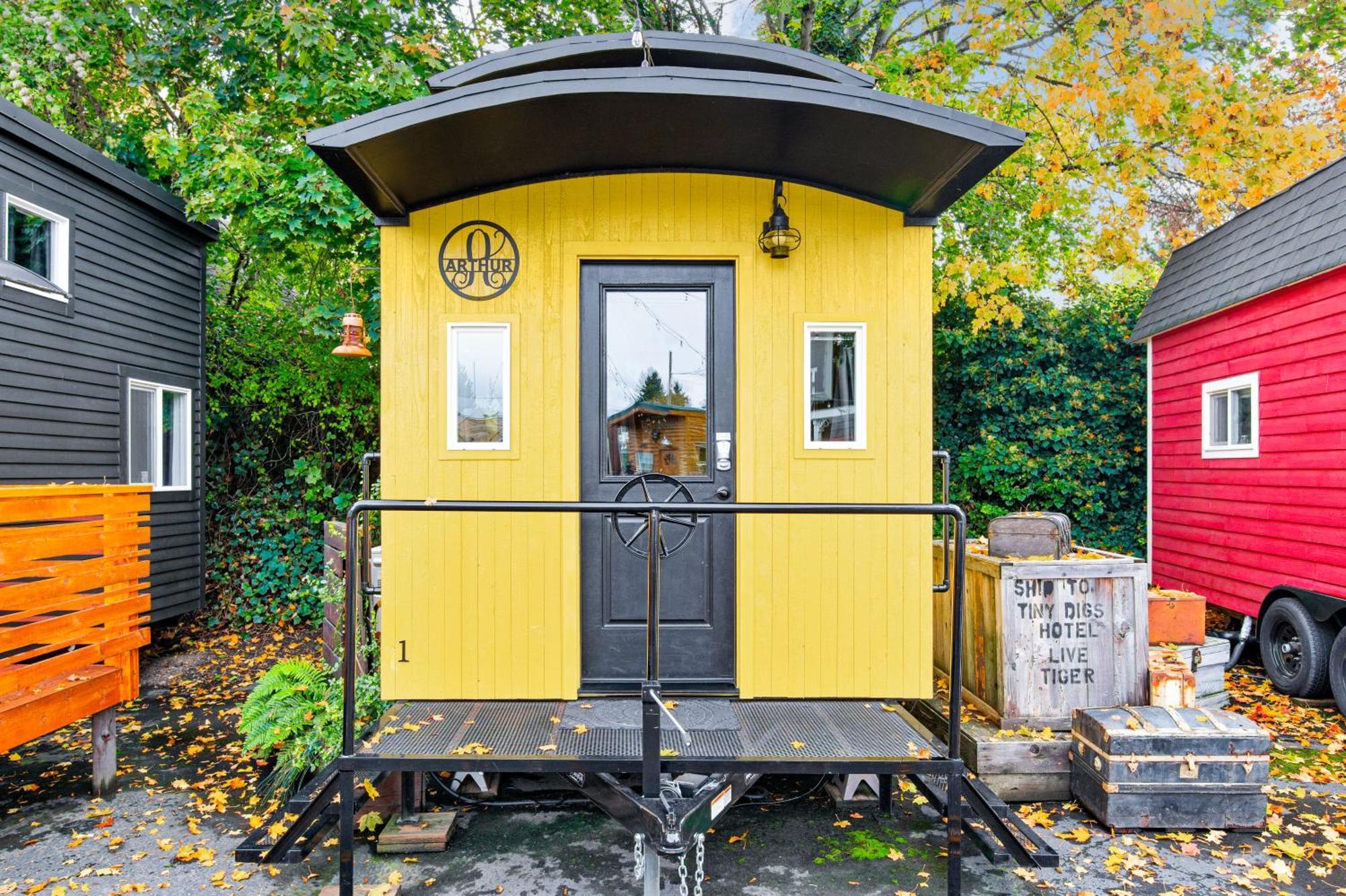 Tiny Digs - Of Tiny 2*